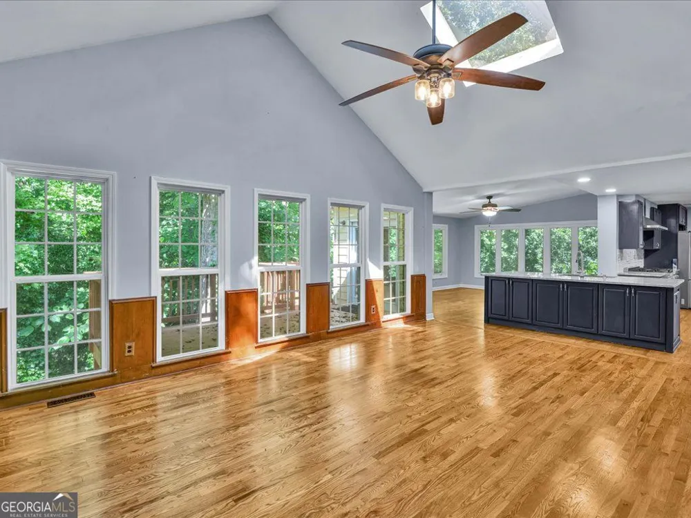 27 Planters DR SW Lilburn, GA 30047