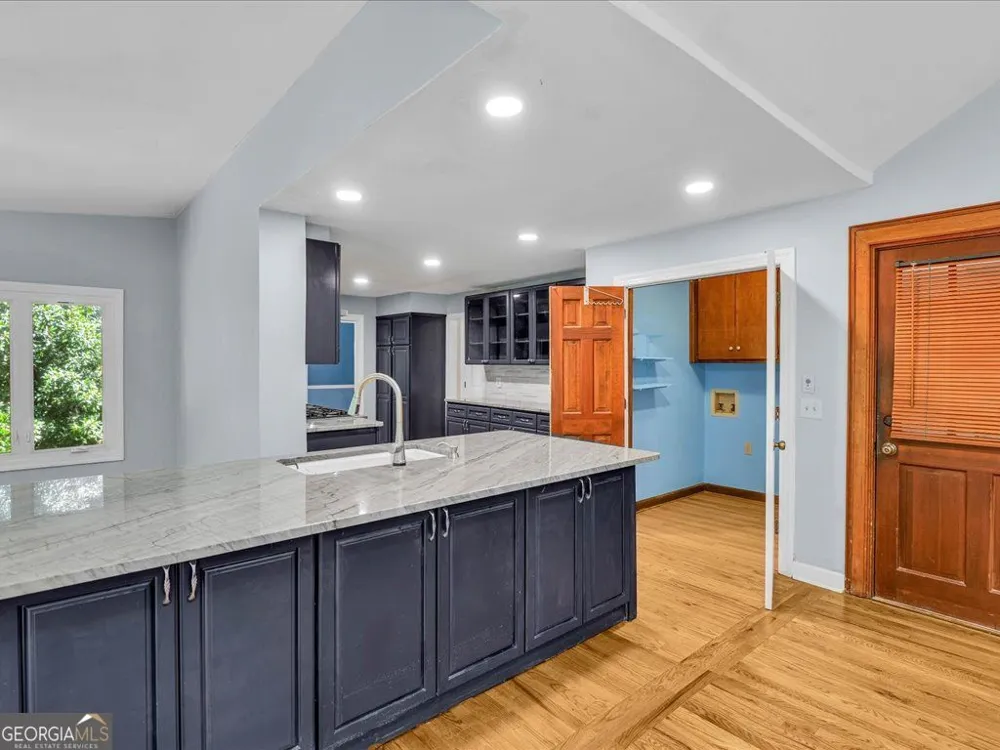 27 Planters DR SW Lilburn, GA 30047