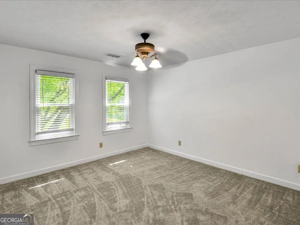 27 Planters DR SW Lilburn, GA 30047