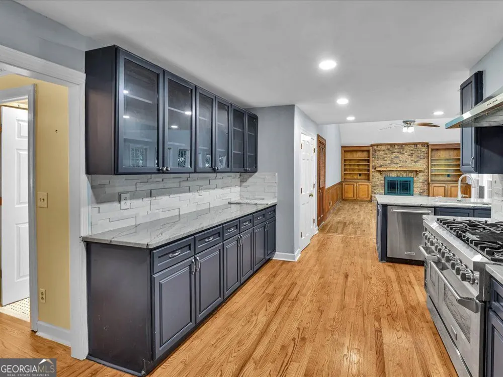 27 Planters DR SW Lilburn, GA 30047