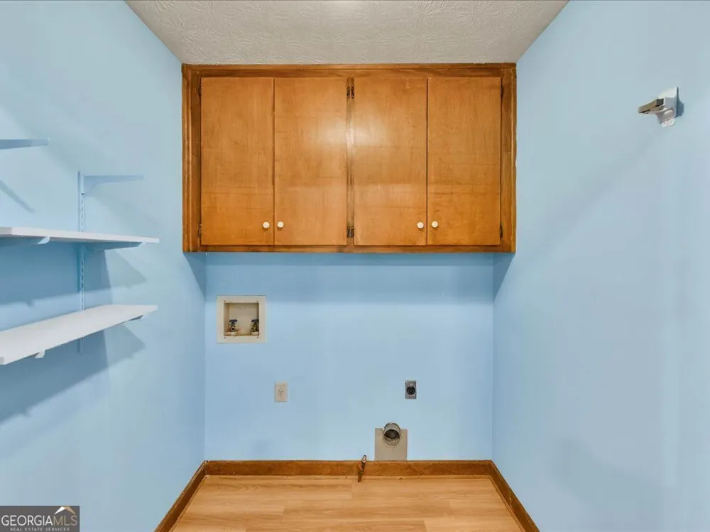27 Planters DR SW Lilburn, GA 30047