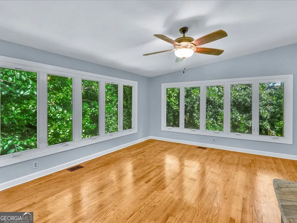 27 Planters DR SW Lilburn, GA 30047