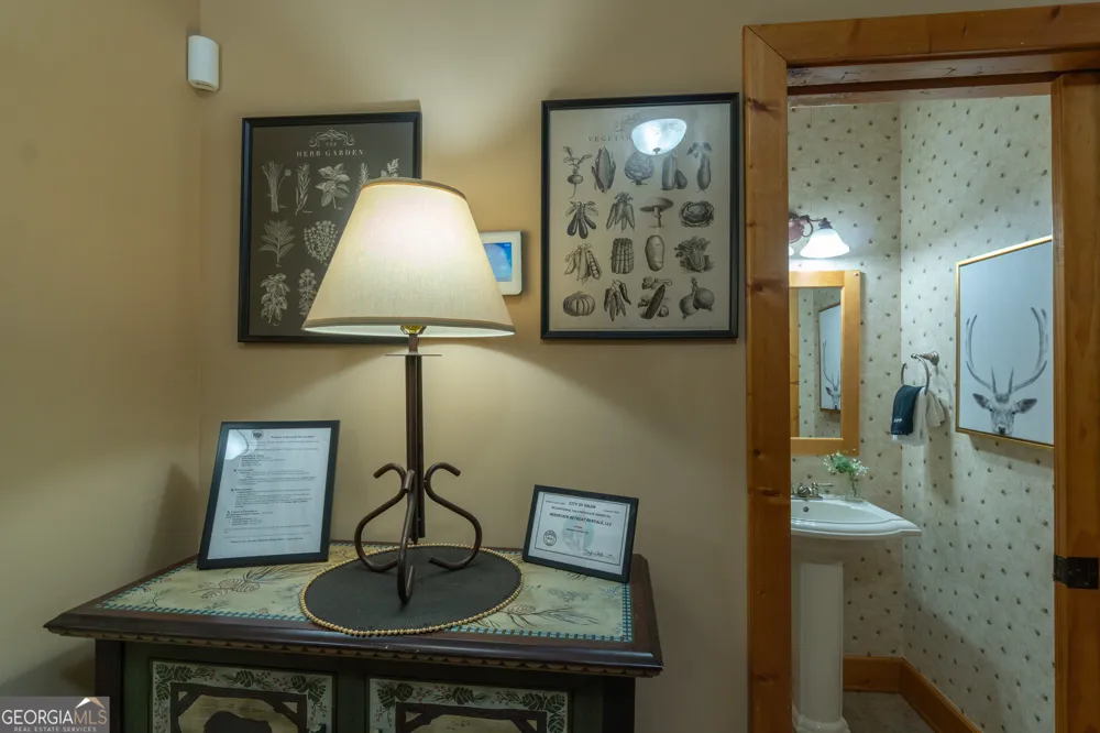 236 Rosen Strasse Helen, GA 30545