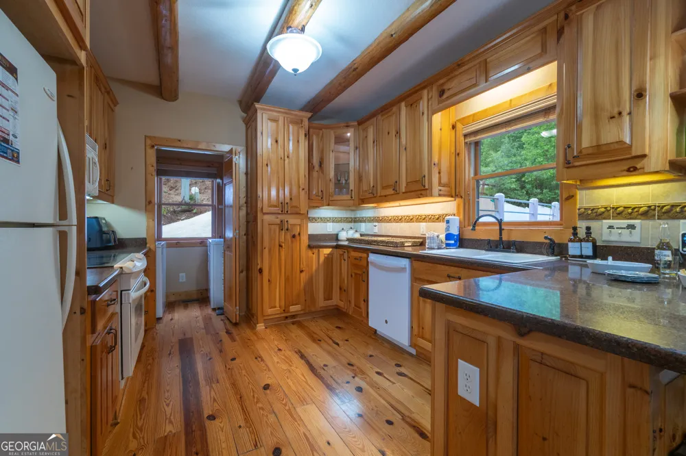 236 Rosen Strasse Helen, GA 30545