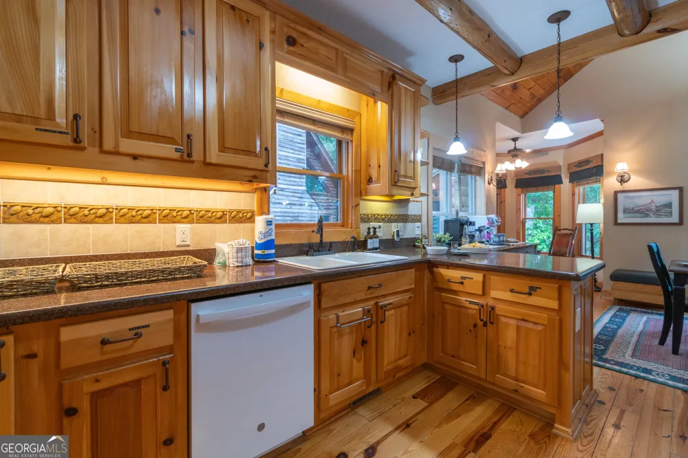 236 Rosen Strasse Helen, GA 30545