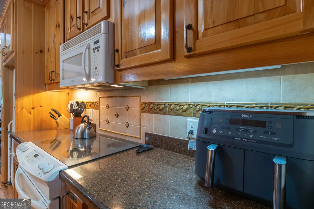 236 Rosen Strasse Helen, GA 30545