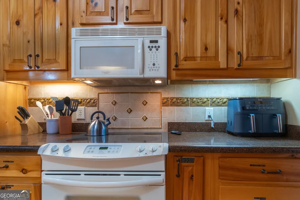 236 Rosen Strasse Helen, GA 30545