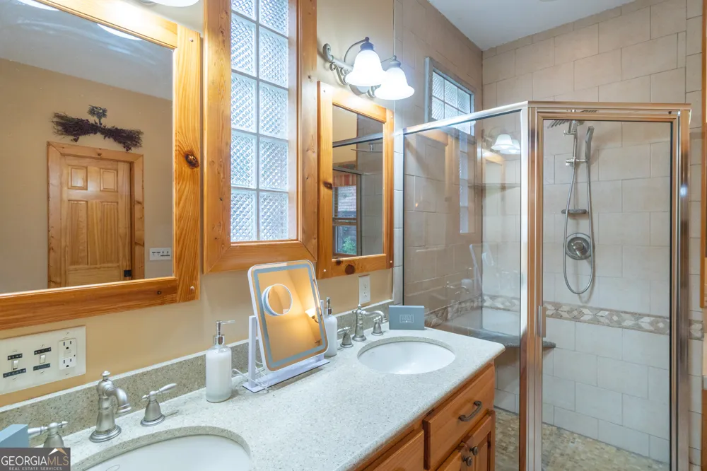 236 Rosen Strasse Helen, GA 30545