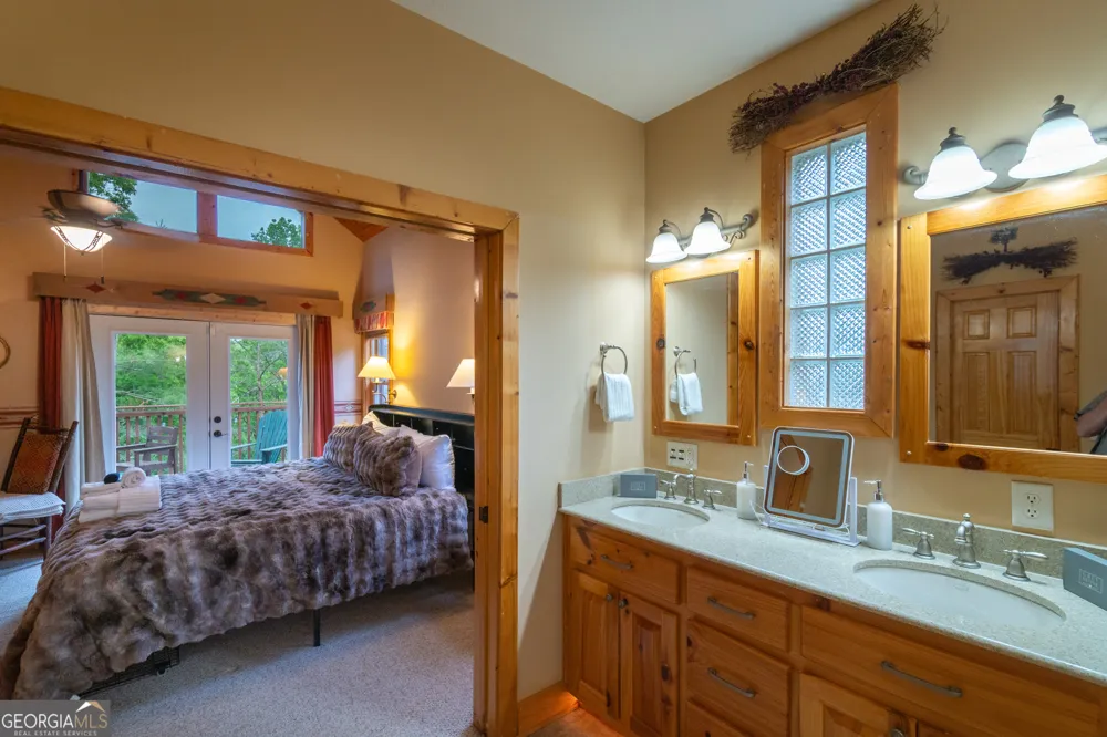 236 Rosen Strasse Helen, GA 30545