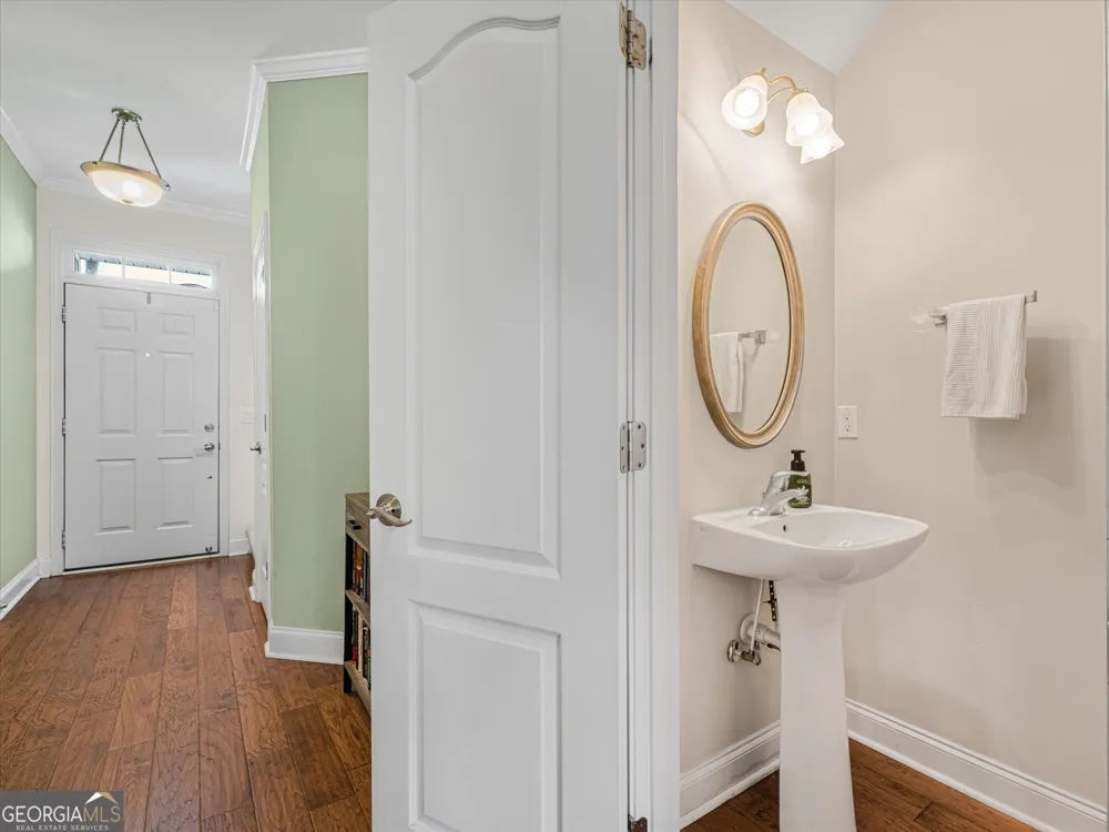 127 Linton DR Acworth, GA 30102