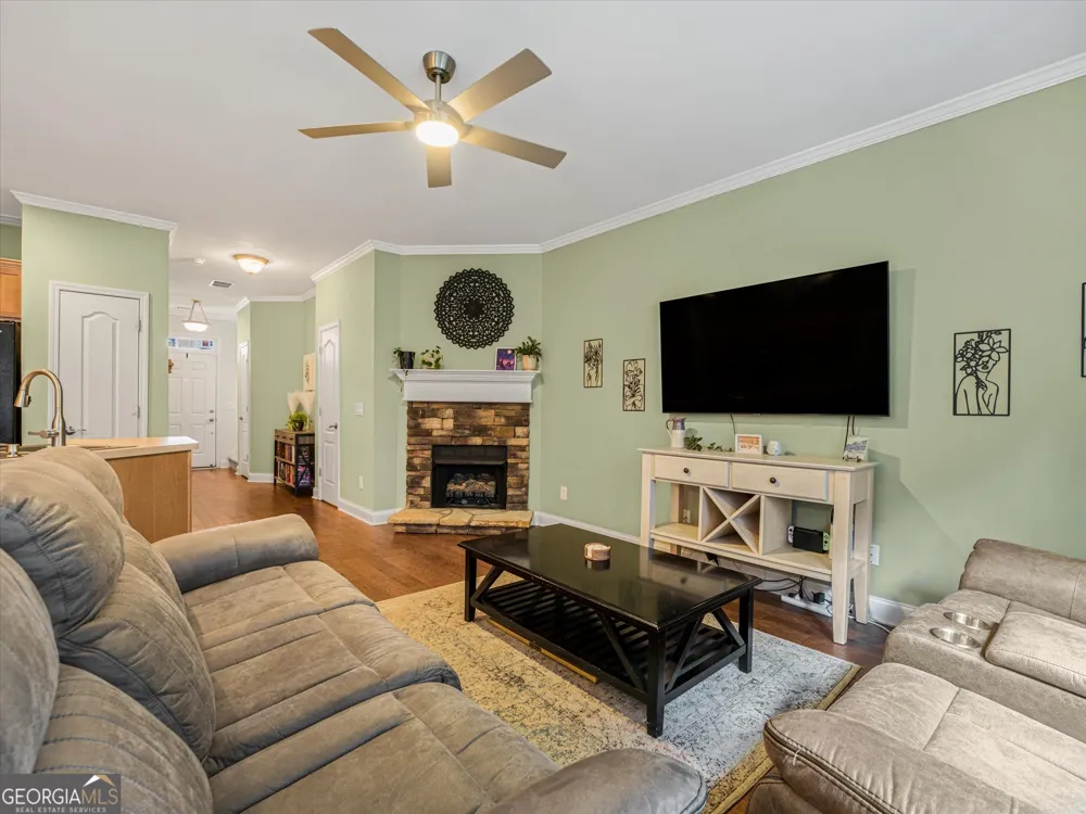 127 Linton DR Acworth, GA 30102