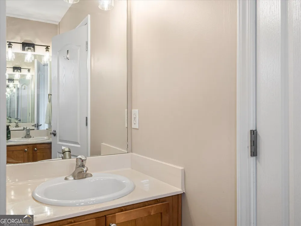 127 Linton DR Acworth, GA 30102