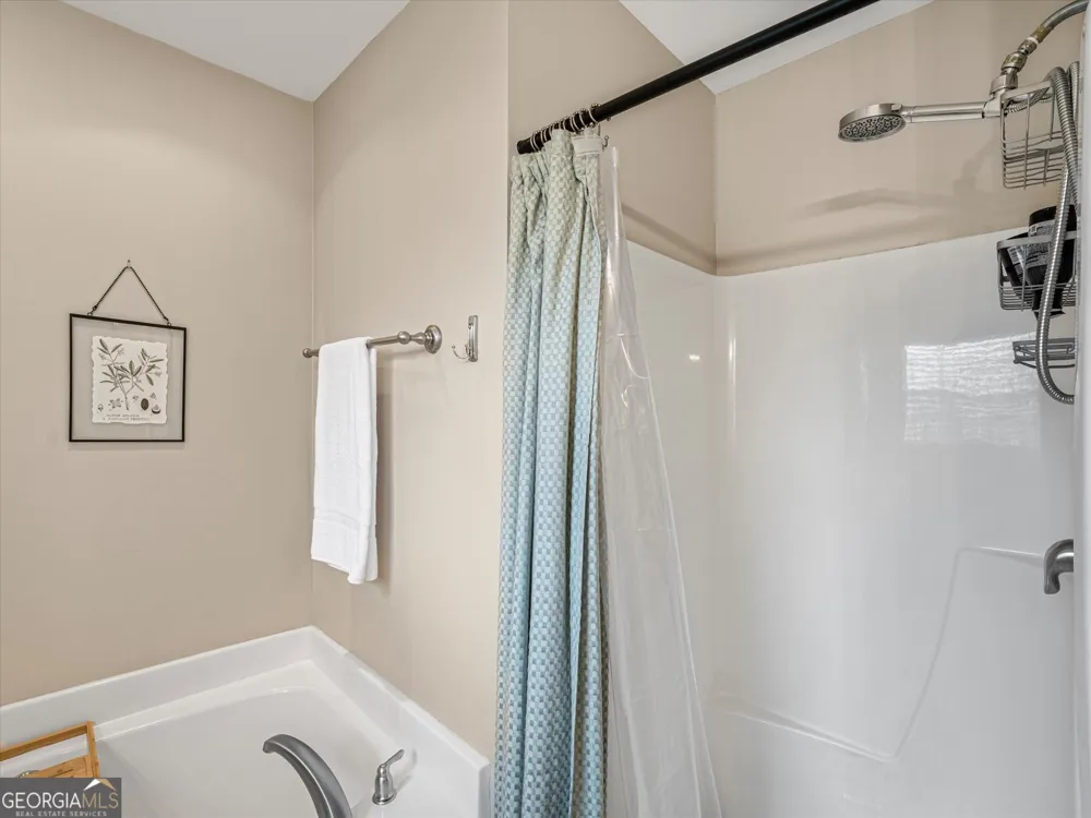 127 Linton DR Acworth, GA 30102
