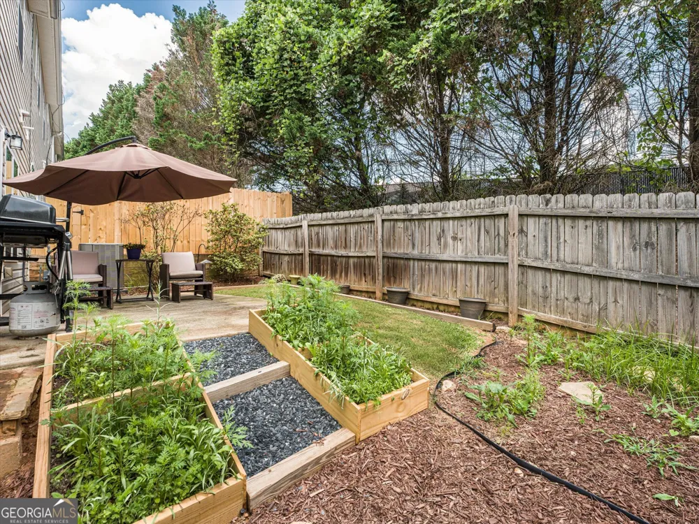 127 Linton DR Acworth, GA 30102