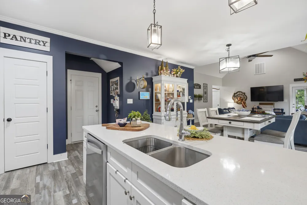 221 Diamond PL Gray, GA 31032