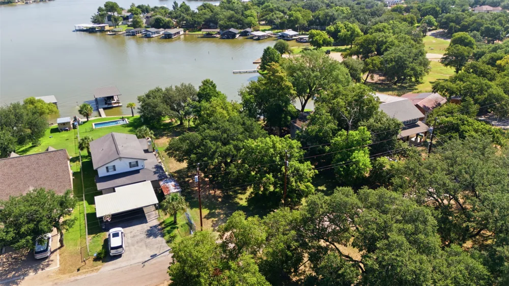 124 S Shorewood Drive Granite Shoals, TX 78654