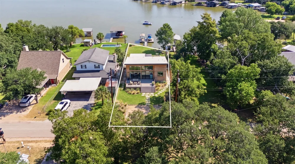 124 S Shorewood Drive Granite Shoals, TX 78654