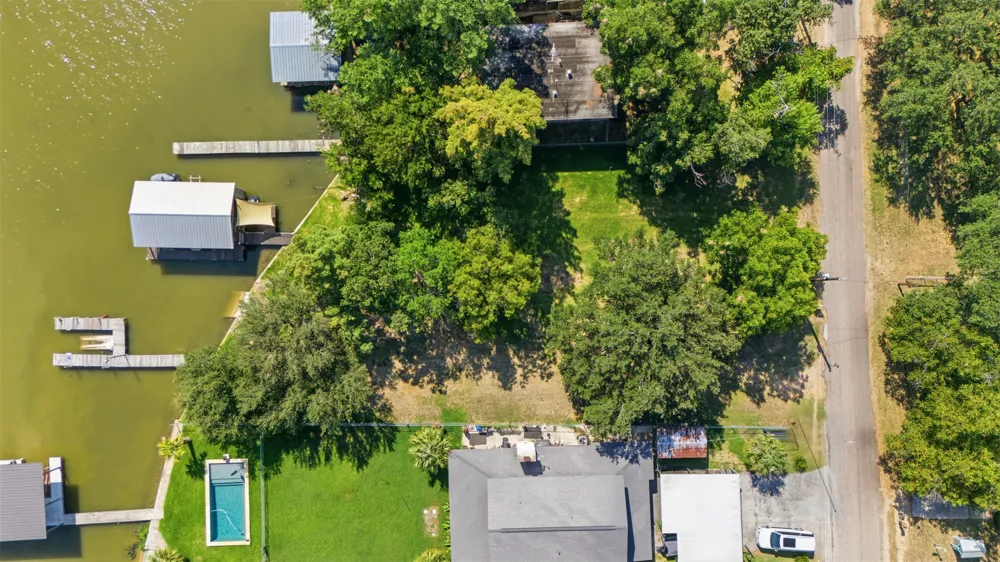 124 S Shorewood Drive Granite Shoals, TX 78654