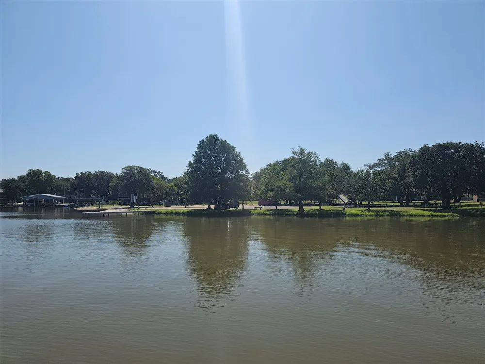 124 S Shorewood Drive Granite Shoals, TX 78654