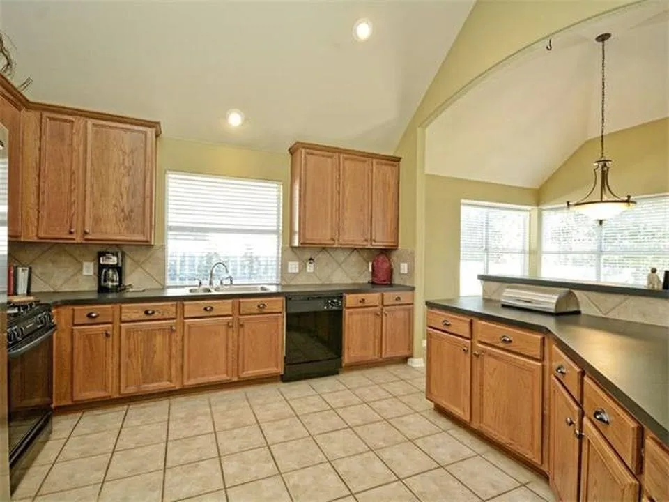 4013 Galena Hills Drive Round Rock, TX 78681