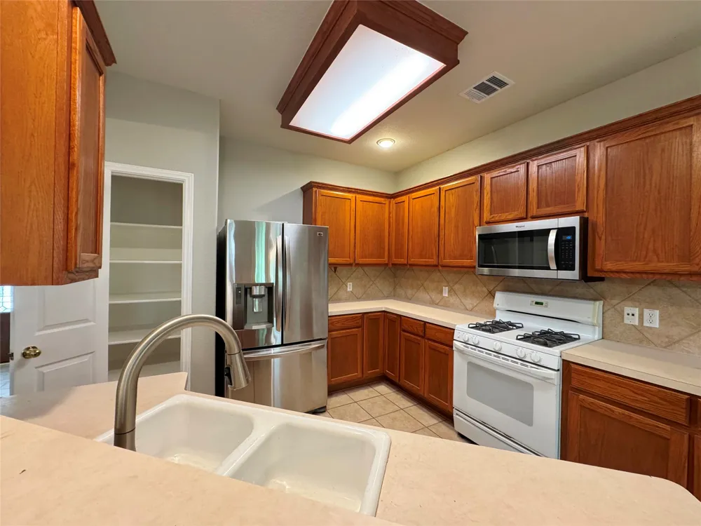 2311 Portwood Bend Cove Cedar Park, TX 78613