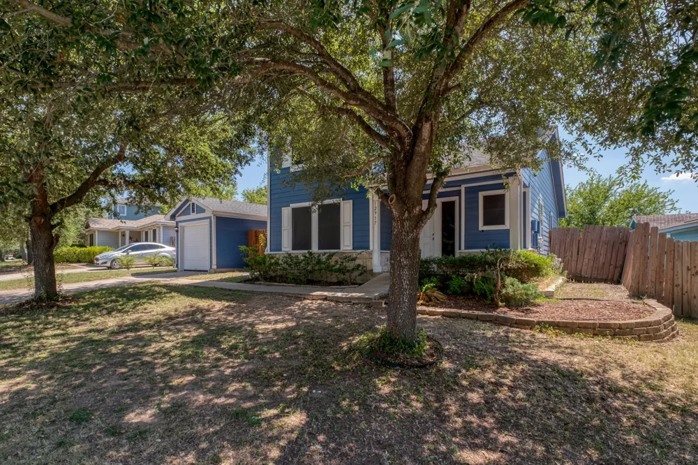 12917 Briarcreek Loop Manor, TX 78653