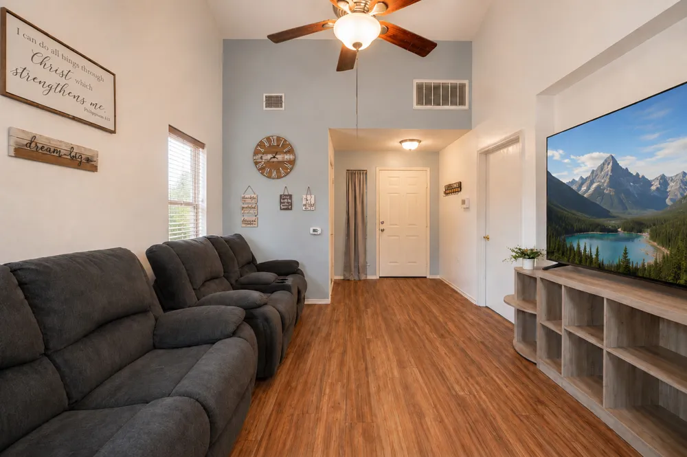 12917 Briarcreek Loop Manor, TX 78653