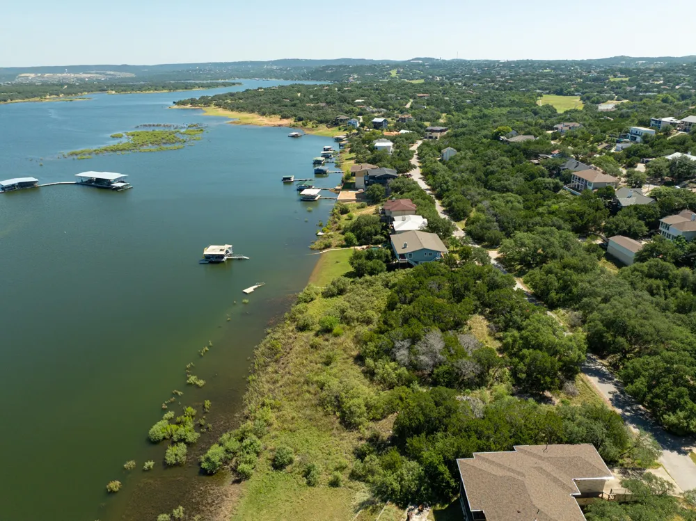 3500 Parliament Cove Lago Vista, TX 78645