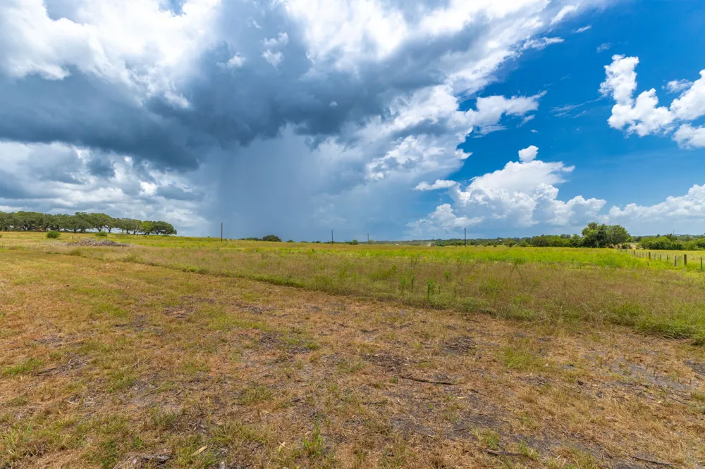 2160 Baca Loop Flatonia, TX 78941