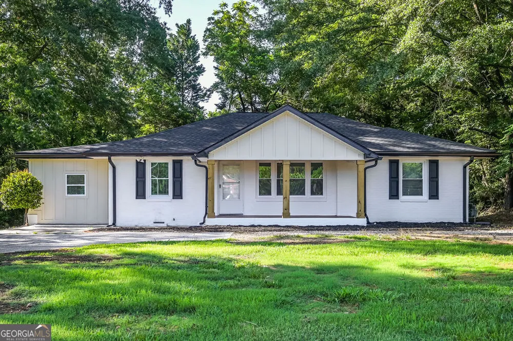 1806 Maple ST Carrollton, GA 30117