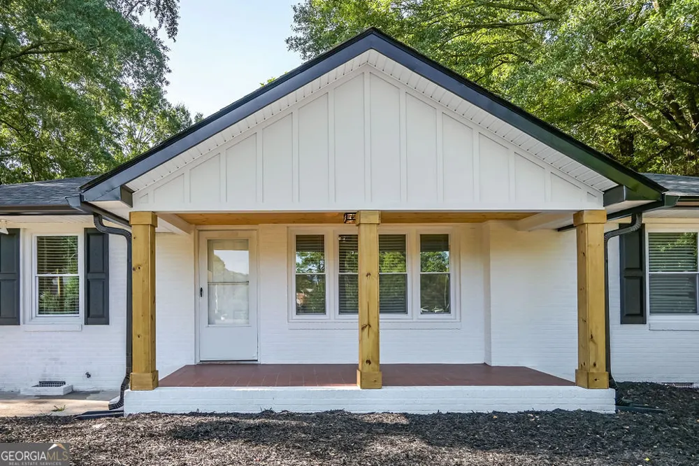 1806 Maple ST Carrollton, GA 30117