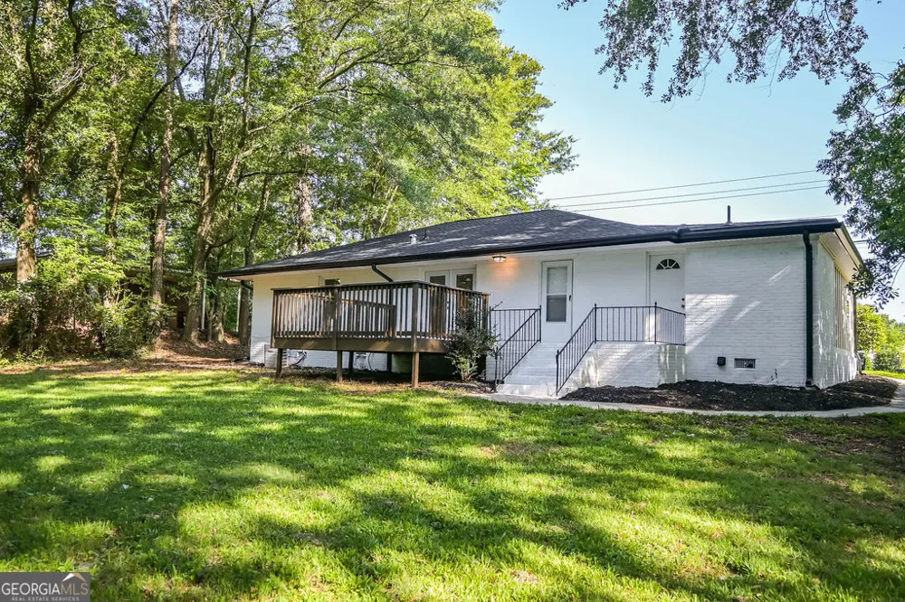 1806 Maple ST Carrollton, GA 30117