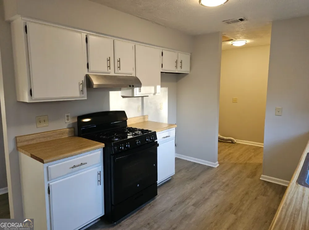8147 Flamingo DR Jonesboro, GA 30238