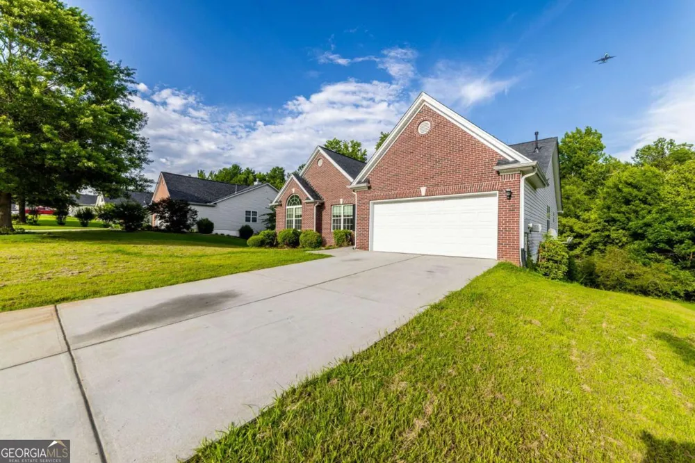 1784 Cedar Walk LN Conley, GA 30288