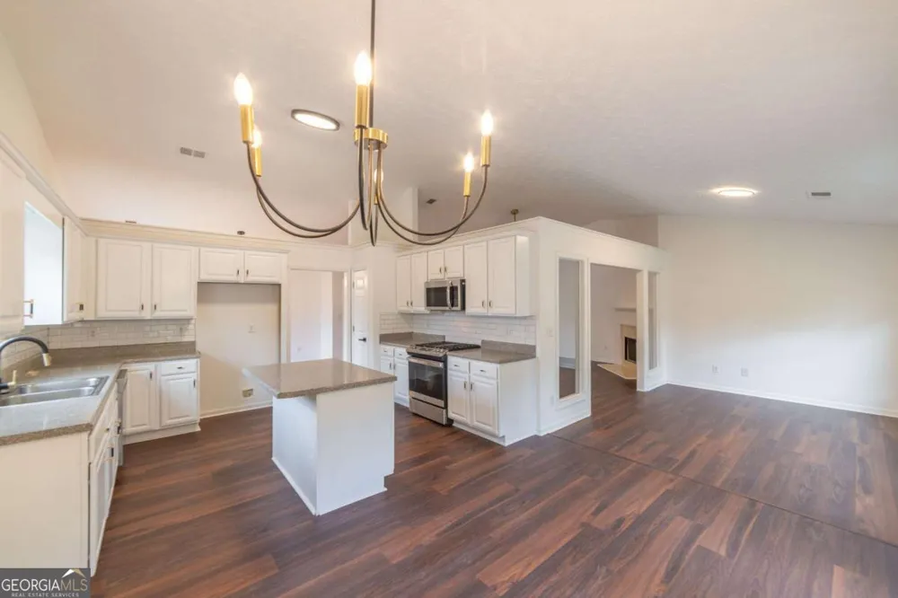 1784 Cedar Walk LN Conley, GA 30288
