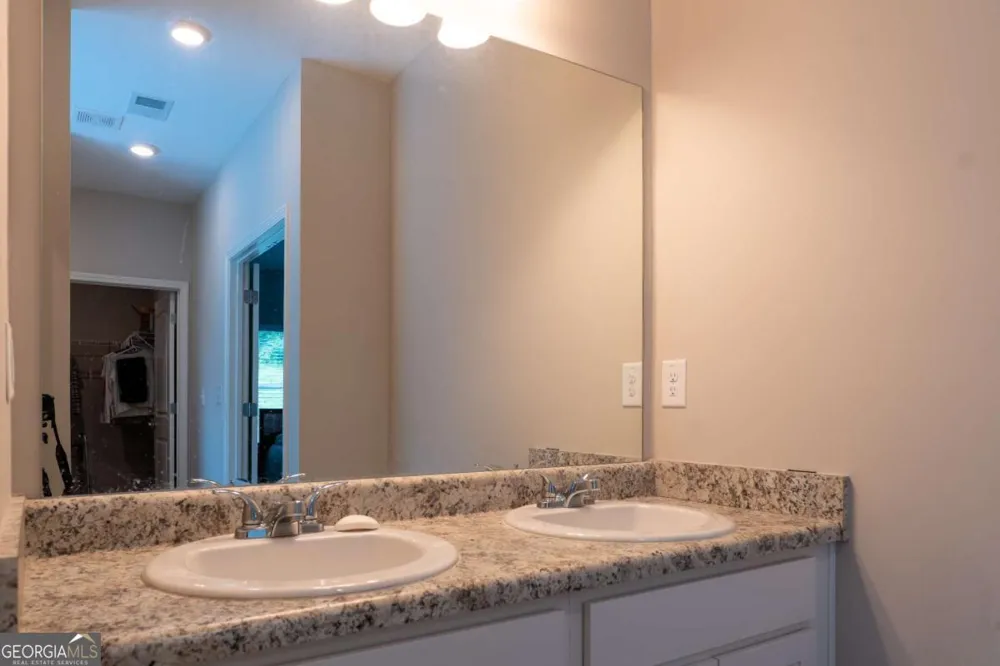 46 Roundabout LN NW Adairsville, GA 30103