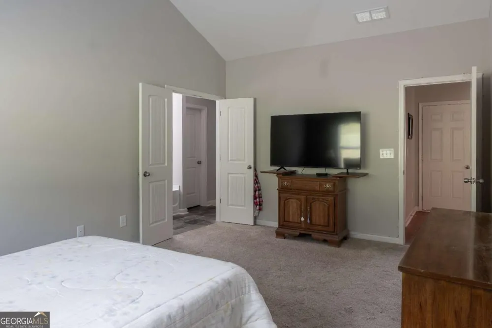 46 Roundabout LN NW Adairsville, GA 30103