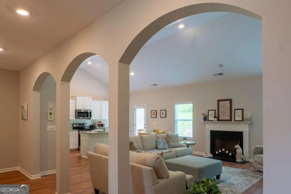 46 Roundabout LN NW Adairsville, GA 30103
