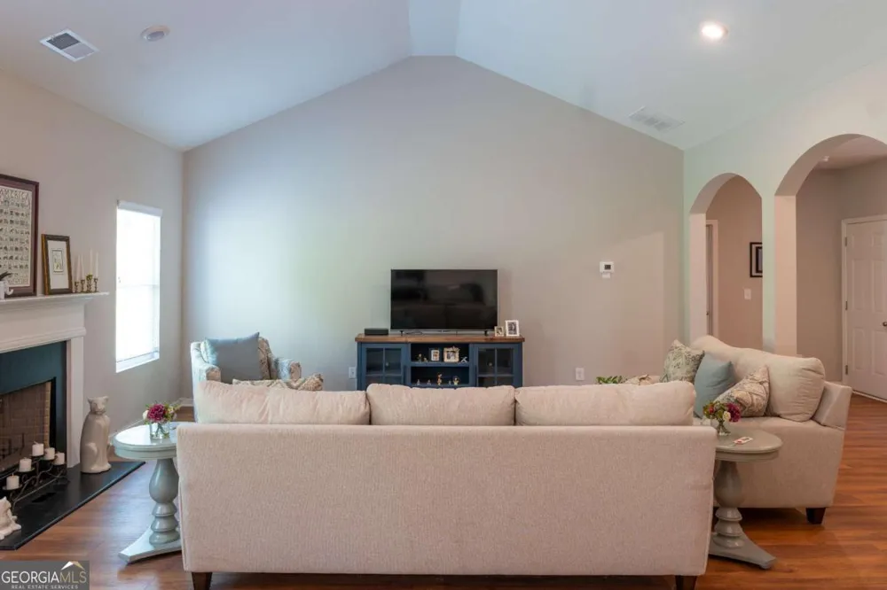 46 Roundabout LN NW Adairsville, GA 30103