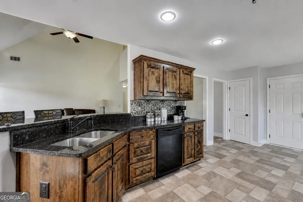 82 Lake Point CT Jefferson, GA 30549