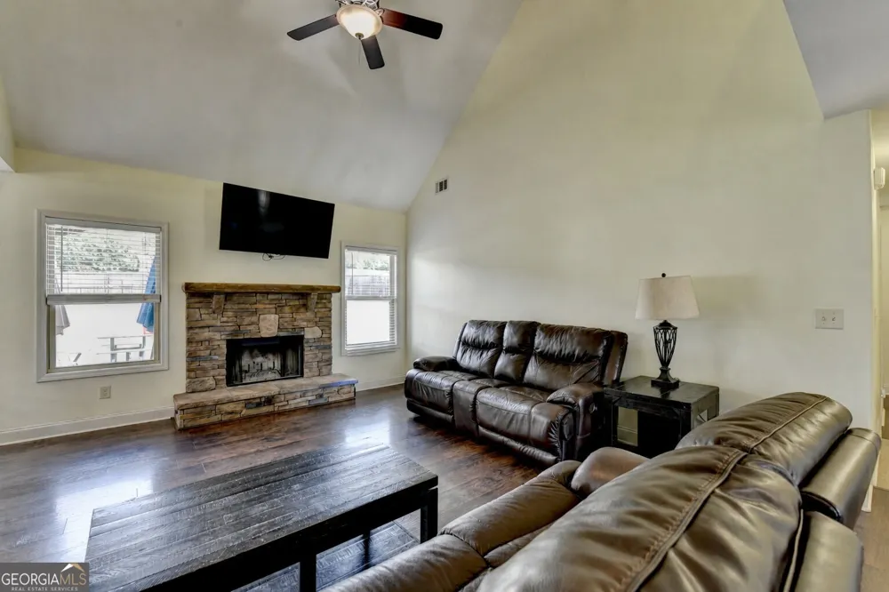 82 Lake Point CT Jefferson, GA 30549