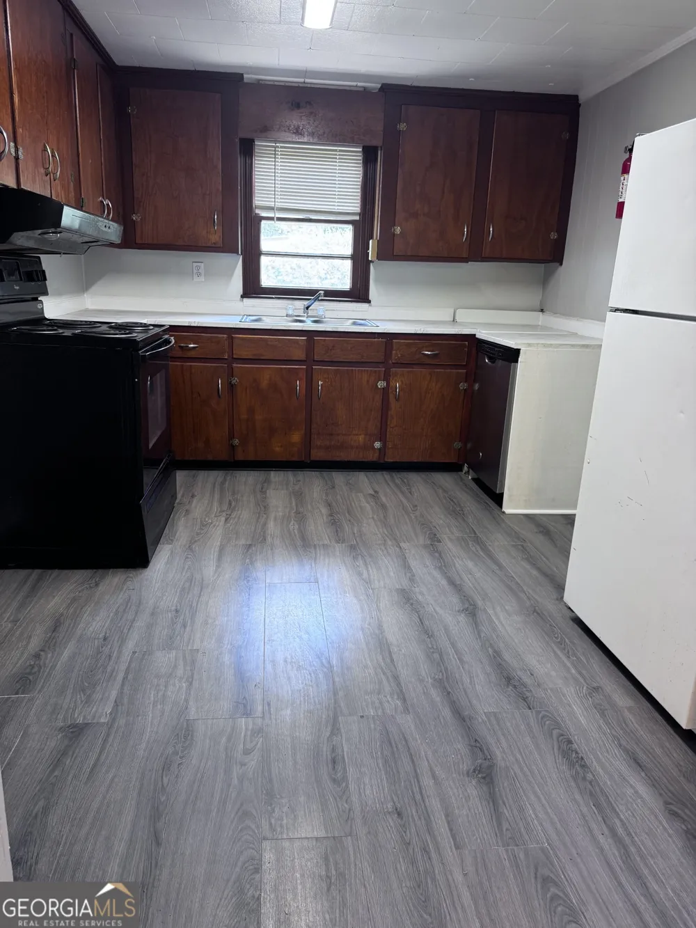 138 Register AVE Reidsville, GA 30453