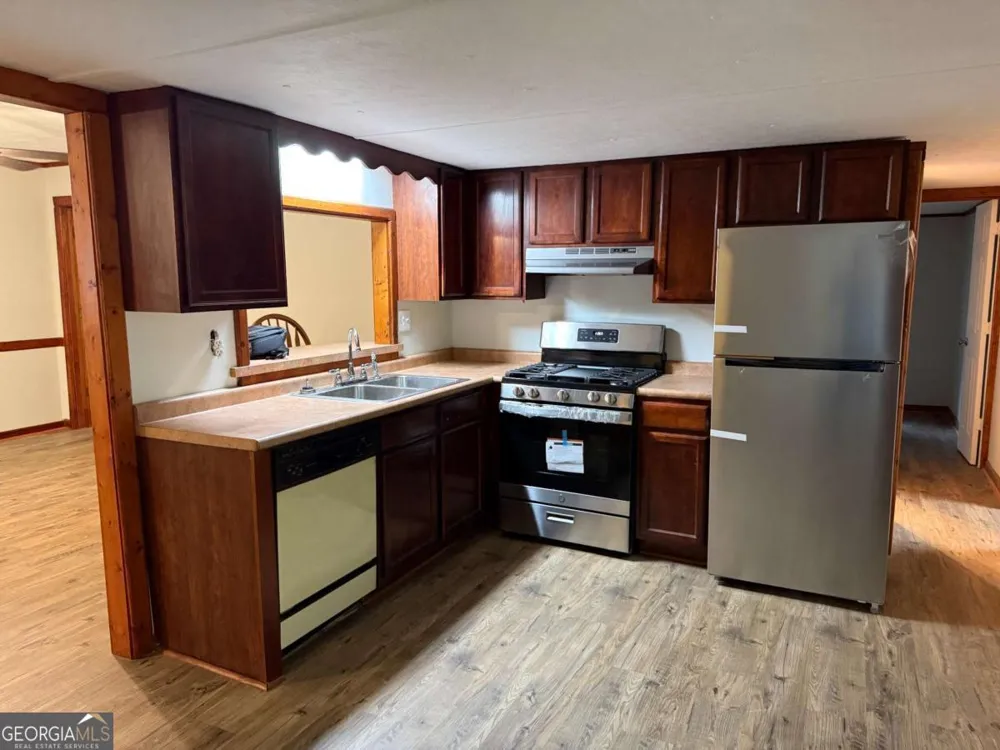 1529 Shiloh RD Cedartown, GA 30125