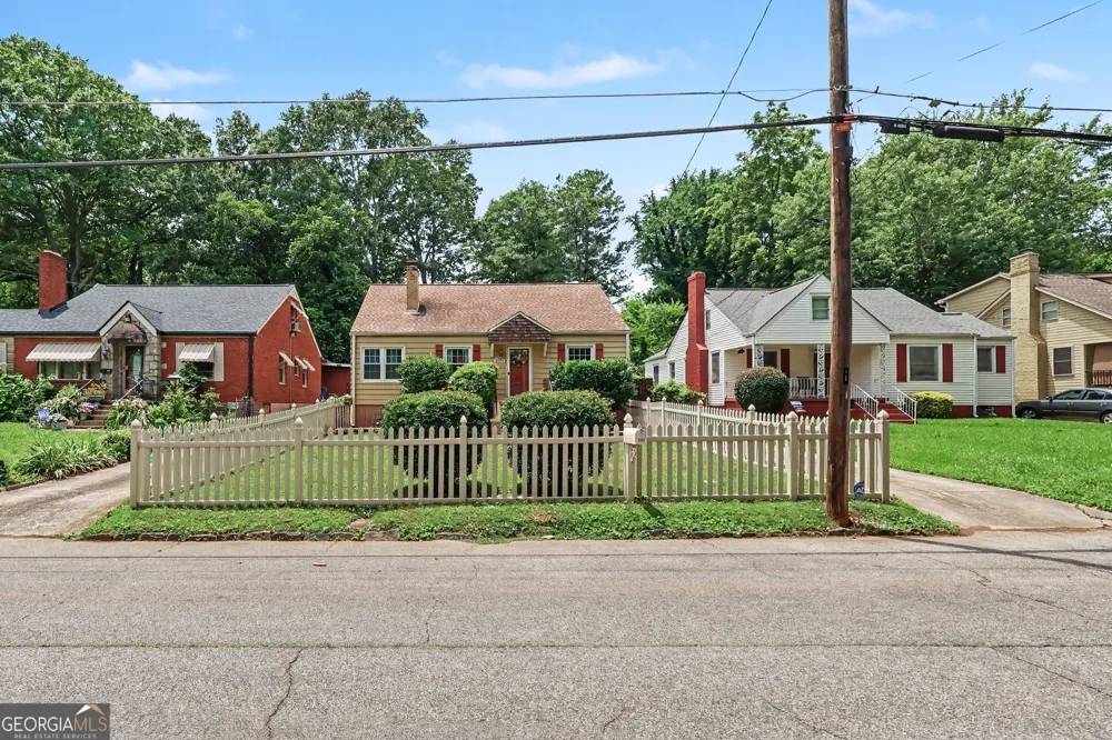 2531 Batavia ST East Point, GA 30344