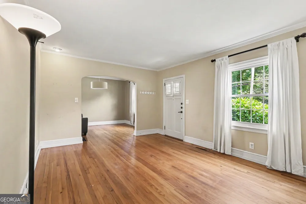 2531 Batavia ST East Point, GA 30344