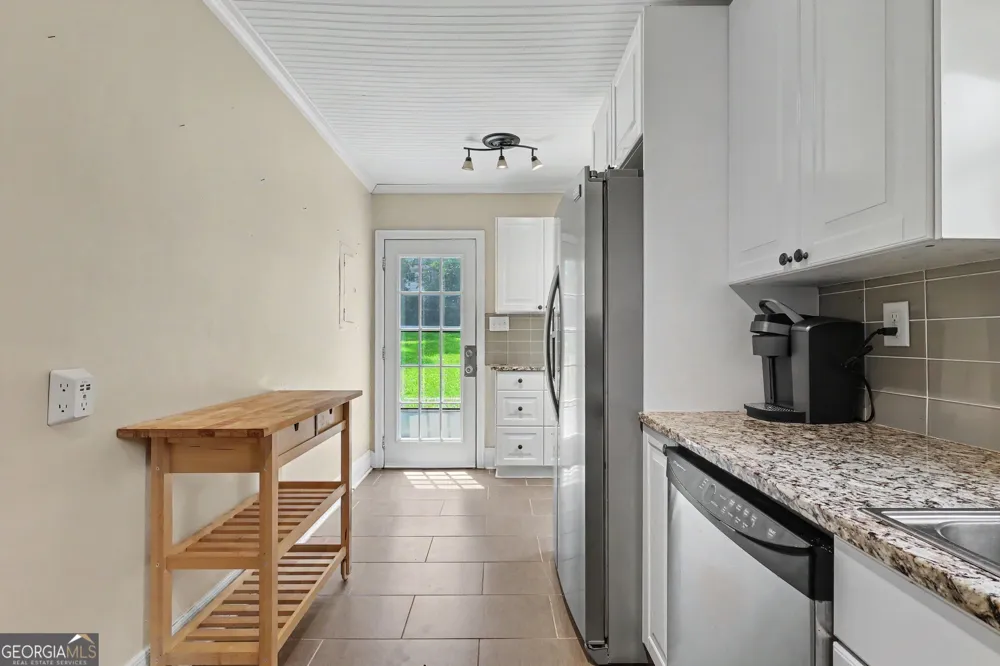 2531 Batavia ST East Point, GA 30344