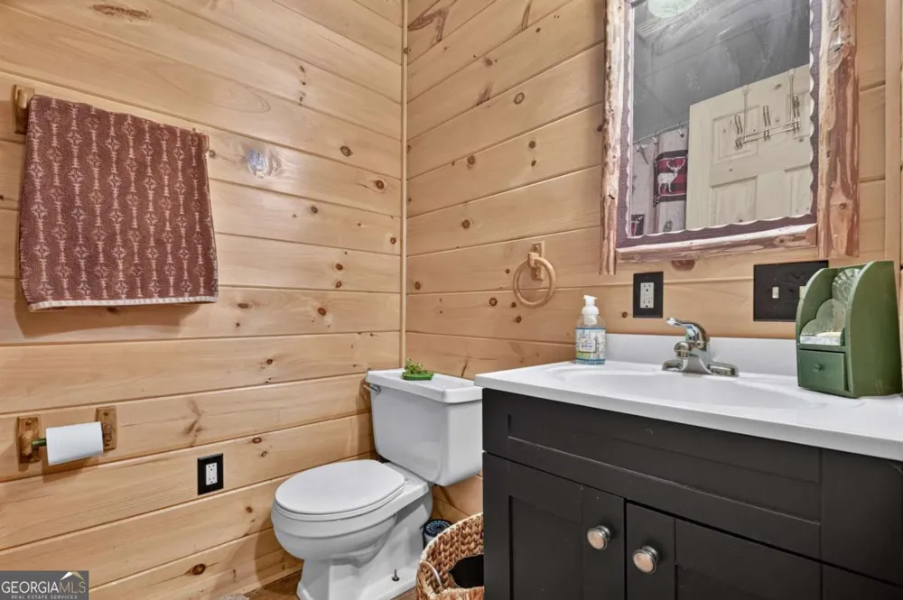 246 Uphill RD Blue Ridge, GA 30513