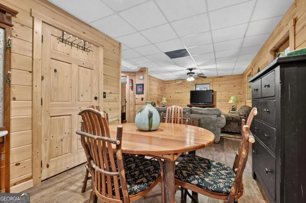246 Uphill RD Blue Ridge, GA 30513
