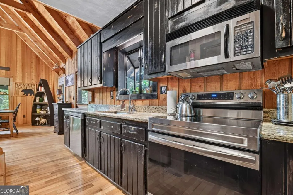 246 Uphill RD Blue Ridge, GA 30513