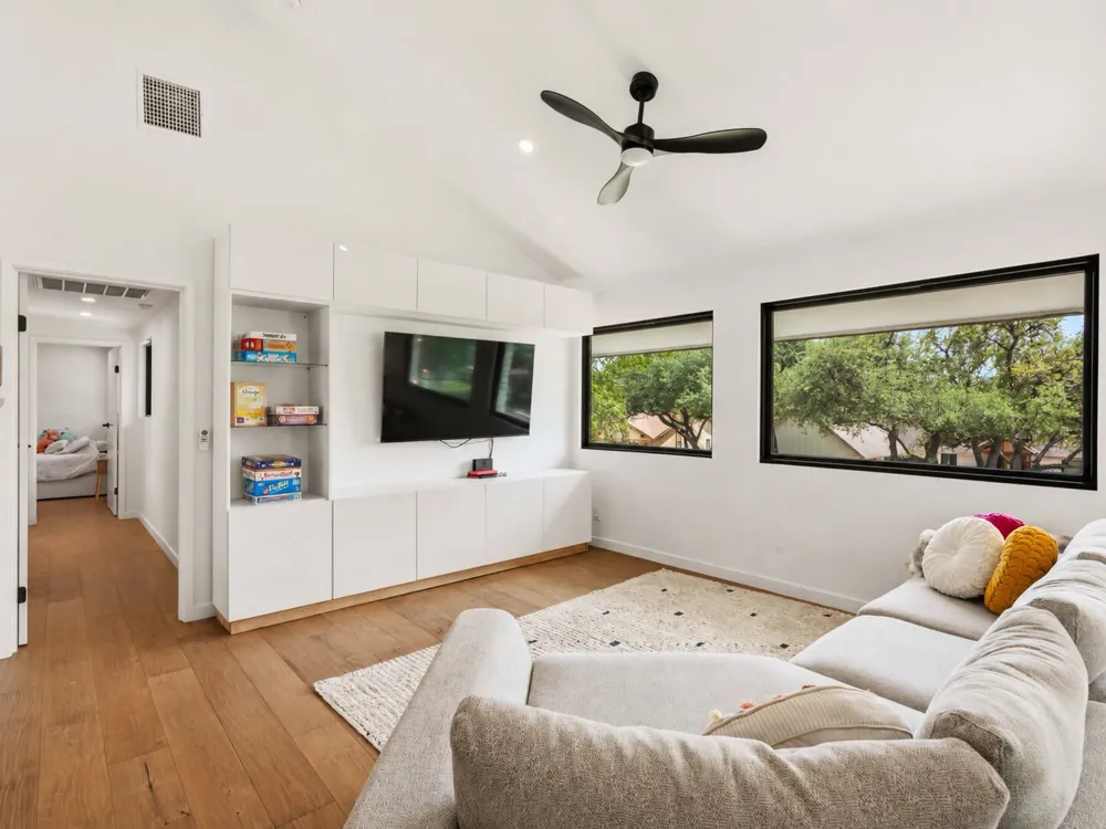 4502 Mountain Path Drive Austin, TX 78759